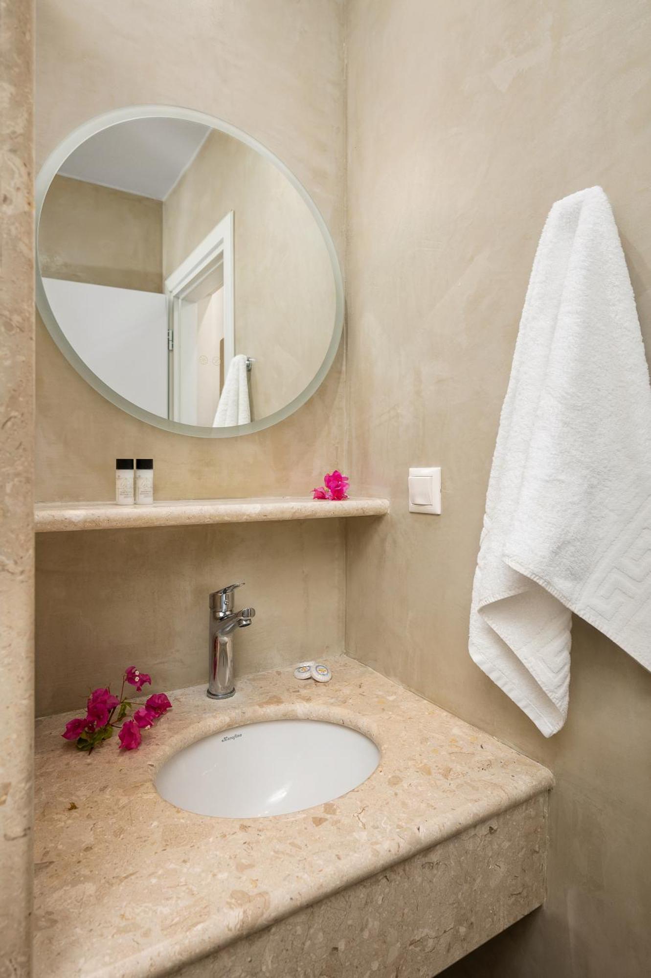 Glaros Hotel Apartment Agia Galini  Exterior photo