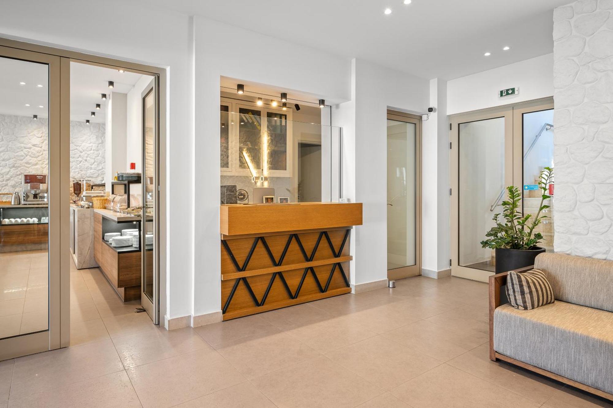Glaros Hotel Apartment Agia Galini  Exterior photo