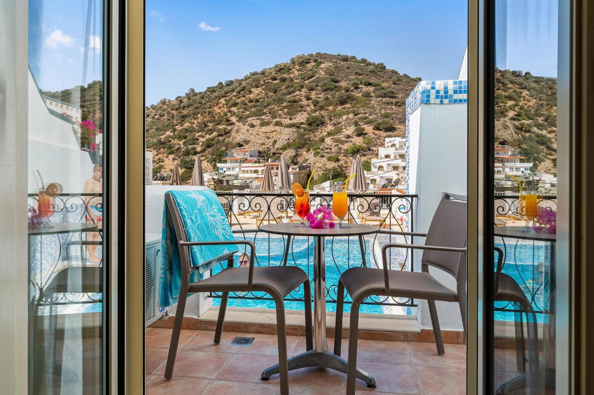 Glaros Hotel Apartment Agia Galini  Exterior photo