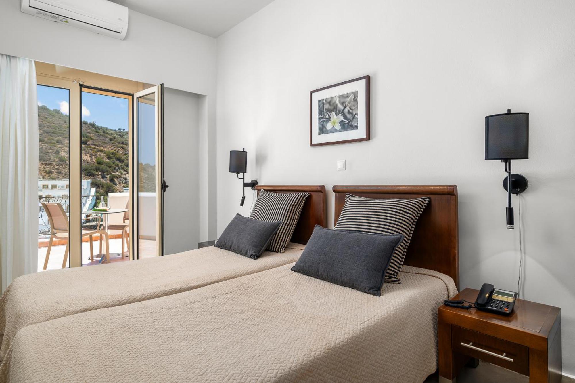 Glaros Hotel Apartment Agia Galini  Exterior photo