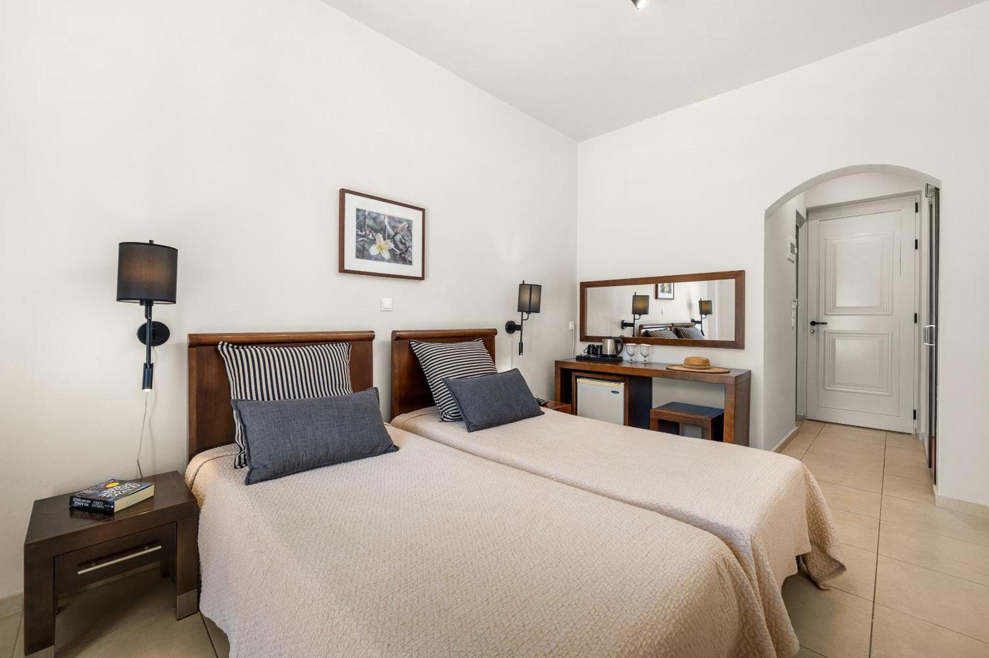 Glaros Hotel Apartment Agia Galini  Exterior photo